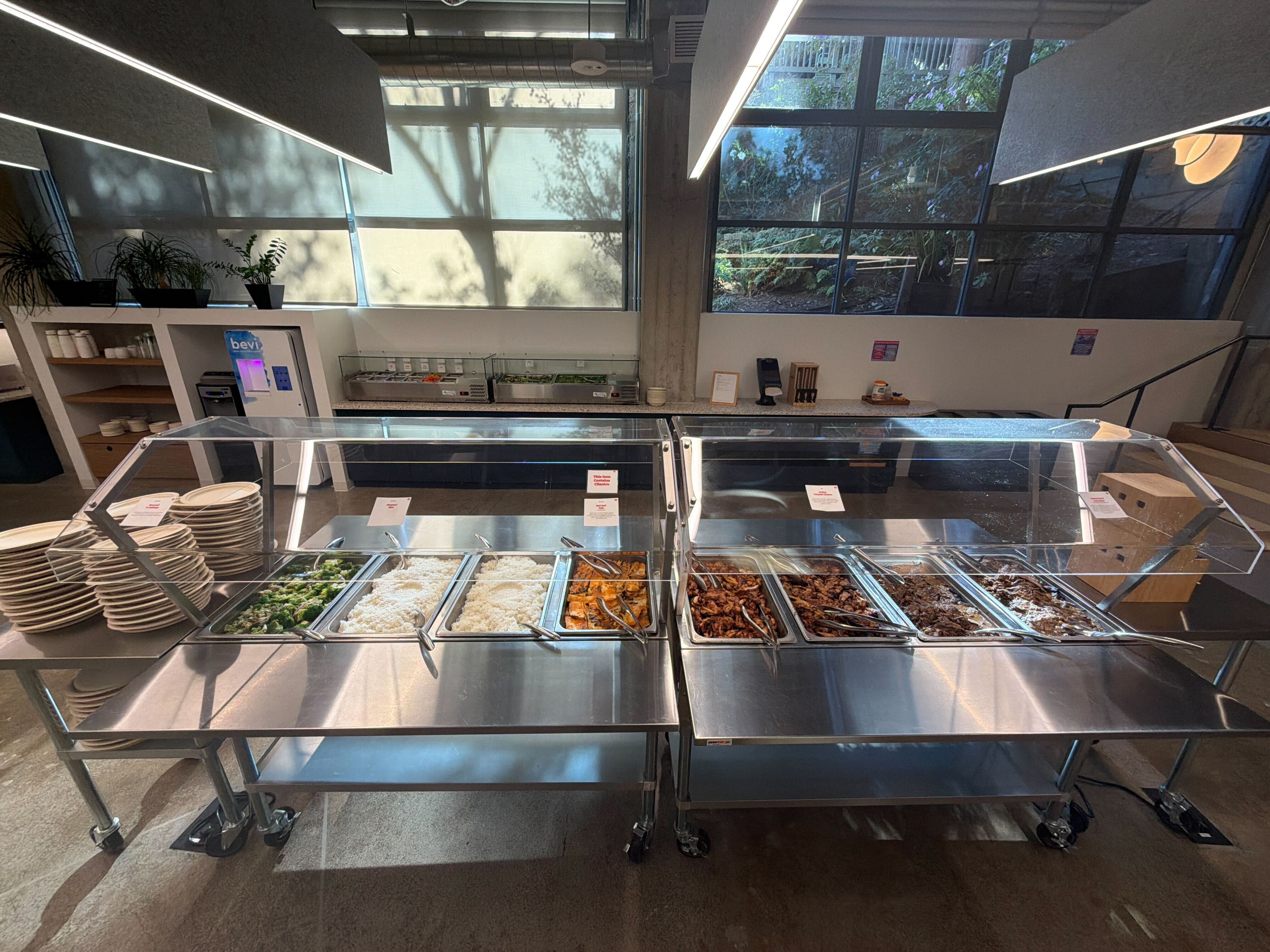 Discord hot buffet lunch service